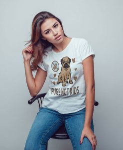 PUGS NOT KIDS FUNNY GIRLS LADIES T-SHIRT