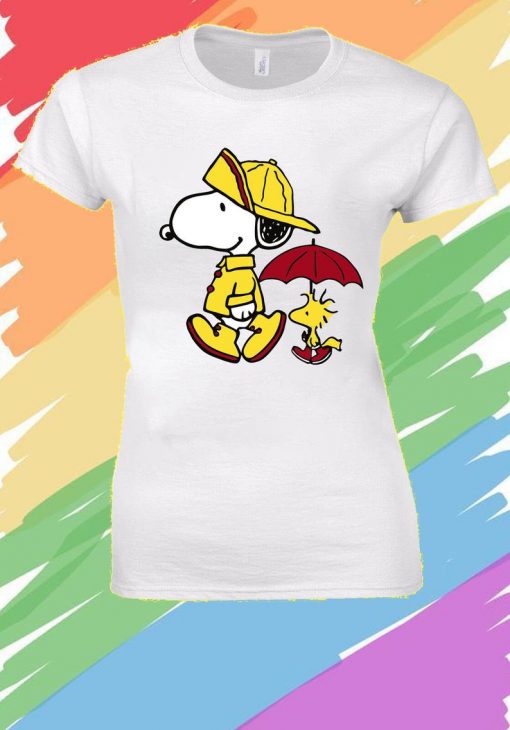 Snoopy and Woodstock walking under rain funny cute T-shirt