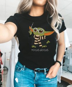 Pocus Hocus Baby Yoda' Graphic T-Shirt