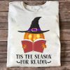 Pumpkin Witch Reading Book Bookworm Halloween T-shirt