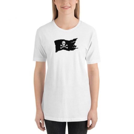 Jolly Roger Skull and Crossbones Pirate T-Shirt