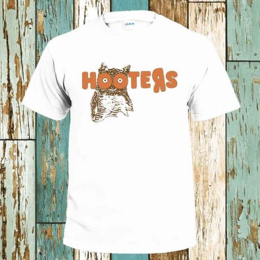 Hooters T Shirt