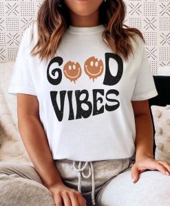 Good Vibes Smiley Tshirt